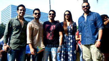 ‘Golmaal Again’ team snapped having lunch