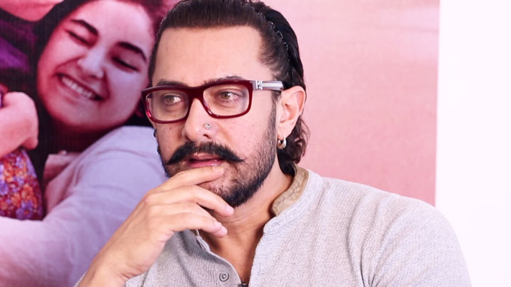 “I Am Playing An ENTERTAINING Character In Thugs Of Hindostan”: Aamir Khan | Twitter Fan Questions “I Am Playing An ENTERTAINING Character In Thugs Of Hindostan”: Aamir Khan | Twitter Fan Questions