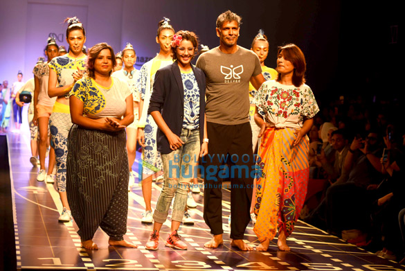ifw 2017 nargis fakhri and milind soman walks the ramp for unleashed in new delhi 08