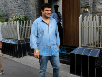 Siddhart Roy Kapur at Aamir Khan's house