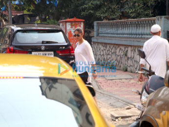 Ileana D'Cruz snapped in Bandra