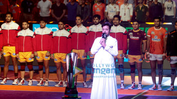 Irrfan Khan sings the National Anthem at ‘VIVO Pro Kabaddi Season 5’