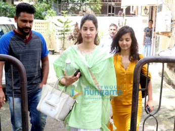 Jhanvi Kapoor spotted in a simple ethnic outfit