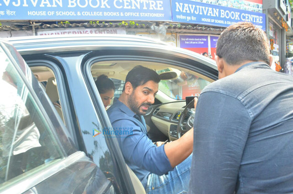 john and wife priya runchal at western hotel in bandra 1