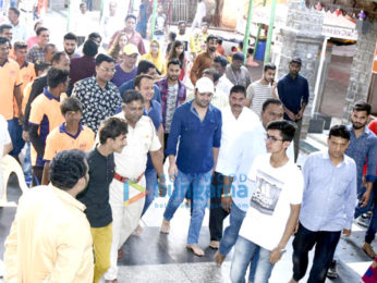 Kapil Sharma visits Shirdi Sai Baba Temple along with Ginni and 'Firangi' director Rajiev Dhingra