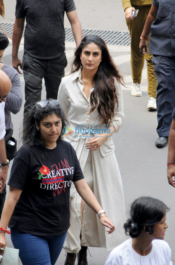 Kareena Kapoor Khan shoots at Mumbai airport for ‘Veere Di Wedding’ Kareena Kapoor Khan shoots at Mumbai airport for ‘Veere Di Wedding’