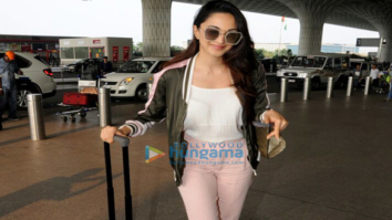 Kiara Advani snapped at the airport