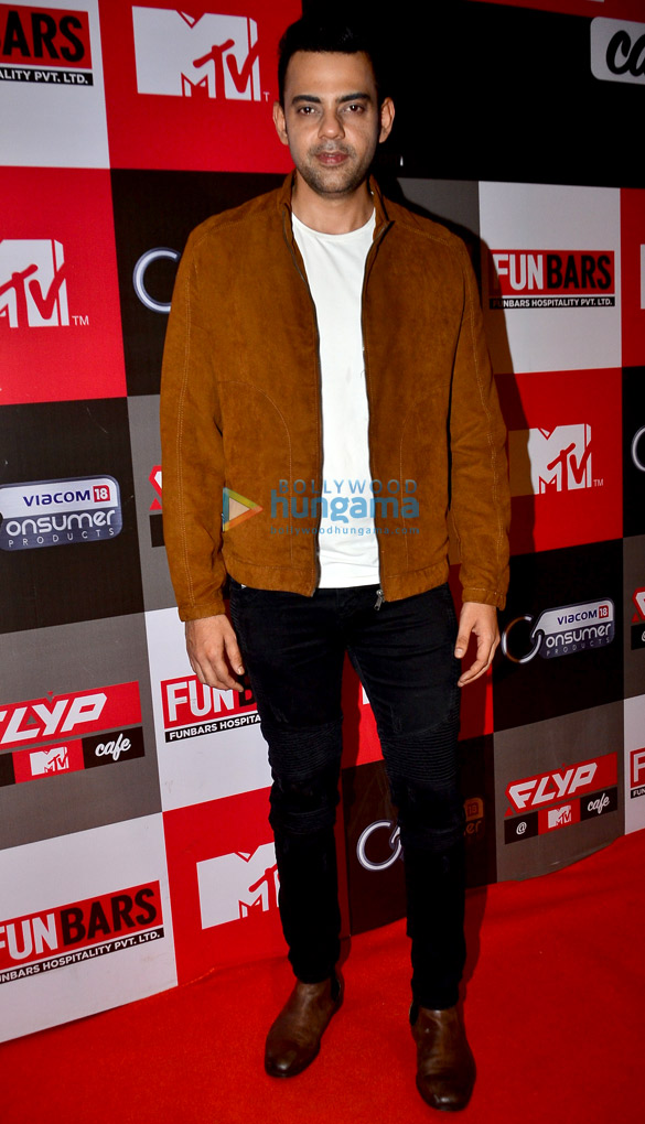 launch party of flypmtv cafe 7