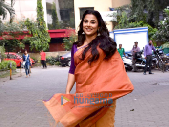 Vidya Balan and Manav Balan promote Tumhari Sulu on a scooty