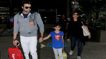 Manish Paul spotted with family at the airport