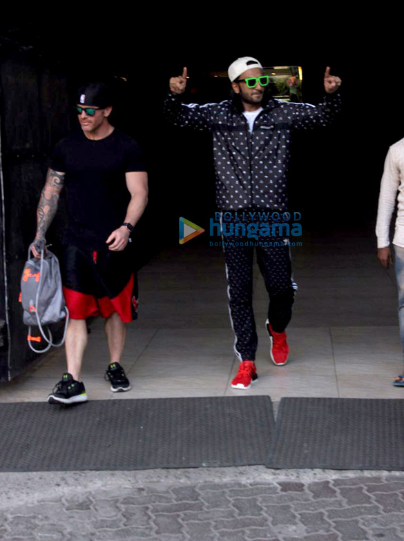 Ranveer Singh snapped in a fun mood in Mumbai Ranveer Singh snapped in a fun mood in Mumbai