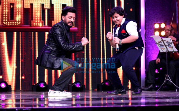 riteish deshmukh on the sets of lil champs 4