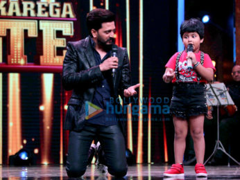 Riteish Deshmukh snapped on the sets of L'il Champs