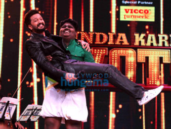 Riteish Deshmukh snapped on the sets of L'il Champs