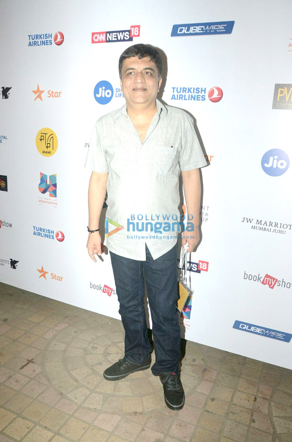 saiyami kher graces the screening of the marathi film chumbak 3