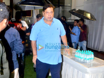 Shah Rukh Khan, Farah Khan, Divya Dutta and others at Kundan Shah's prayer meet