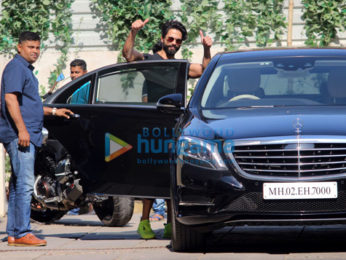 Shahid Kapoor snapped at gym