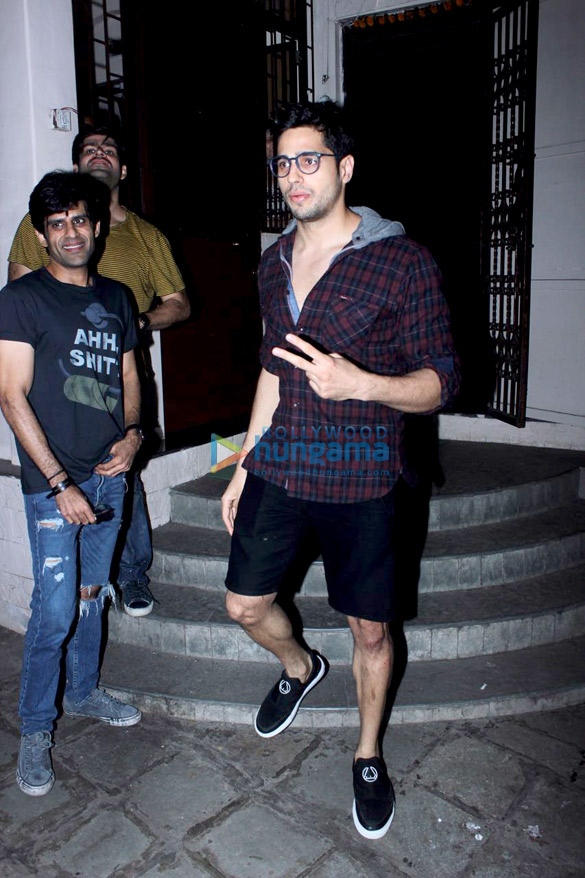 sidharth malhotra snapped outside a studio 1