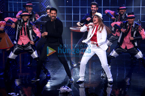 sonakshi sinha at an episode of lip sync battle 2
