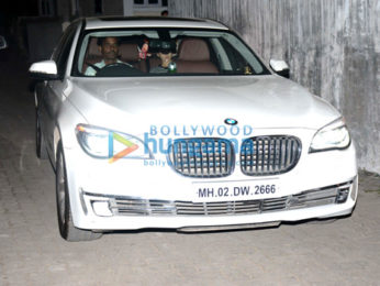 Sunny Leone spotted at Juhu