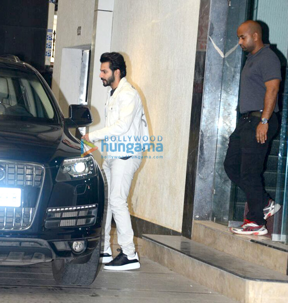 varun dhawan spotted after gym session in khar 1