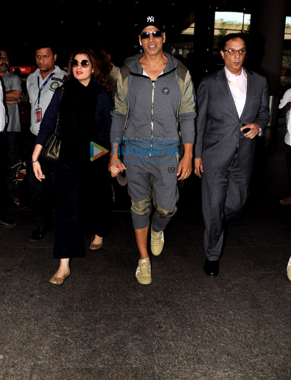 aamir khan akshay kumar sunny leone and others snapped at the airport 2