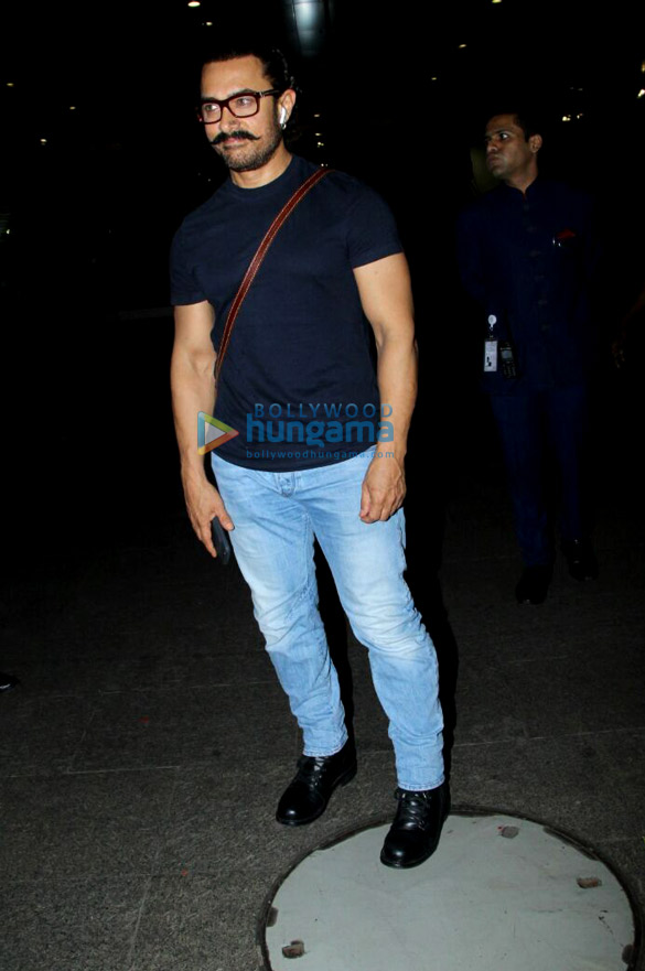 aamir khan arrives at the airport 1