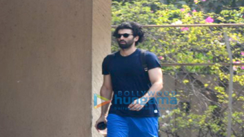 Aditya Roy Kapur snapped at the gym