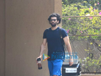 Aditya Roy Kapur snapped at the gym