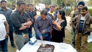 Ajay Devgn celebrates producer Kumar Mangat Pathak’s birthday on the sets of ‘Raid’