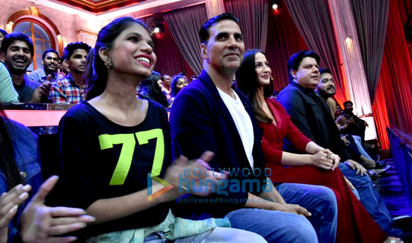 akshay kumar elli avrram sajid khan and shreyas talpade spotted on the sets of the great indian laughter challenge 4