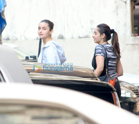 alia bhatt snapped outside her gym 2
