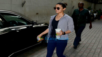 Alia Bhatt spotted at Vishesh films’ office in Khar