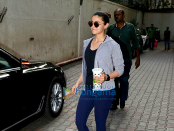 Alia Bhatt spotted at Vishesh films' office in Khar