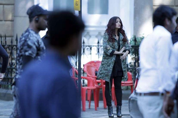 Anil-Kapoor-as-a-taxi-driver;-Aishwarya-Rai-Bachchan's-look-revealed-in-Fanney-Khan-22