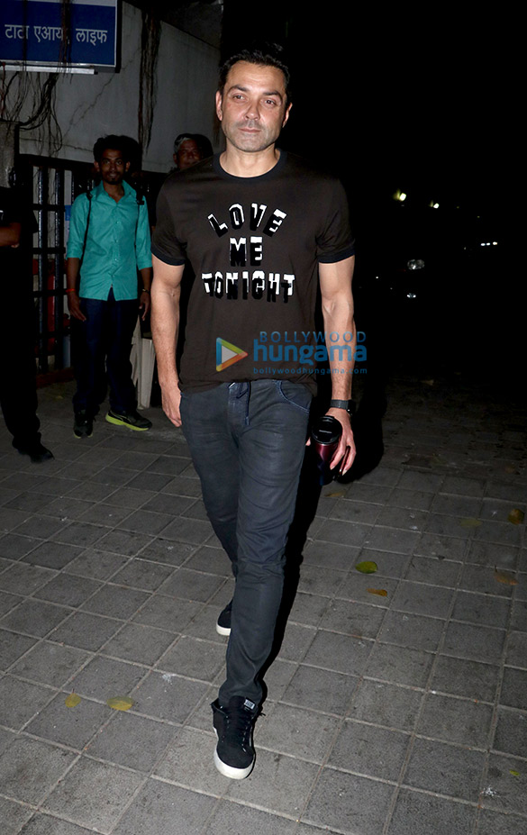 bobby deol snapped in bandra 4