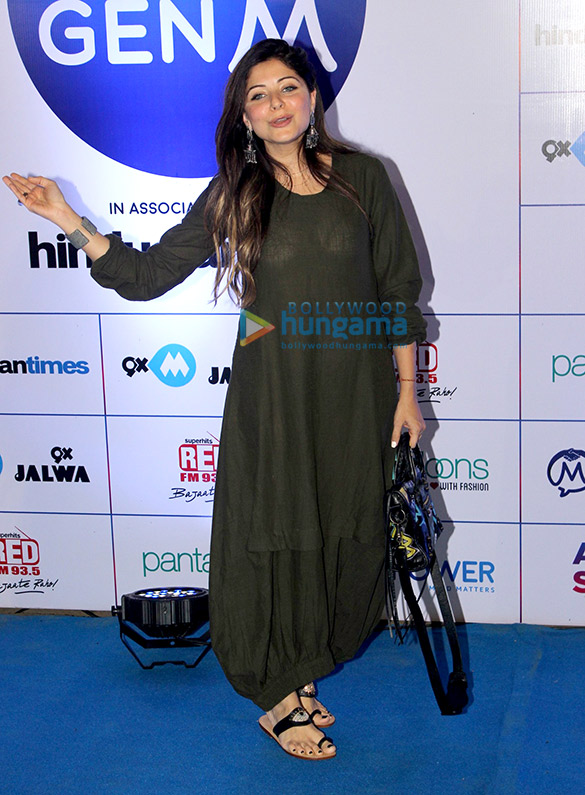 celebs grace arijit singhs live in concert 3