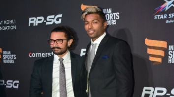 Check out: Aamir Khan meets cricketer Hardik Pandya at Indian Sports Honours 2017