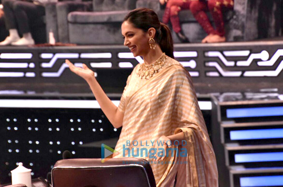 deepika padukone promotes padmavati on the sets of super dancer 3