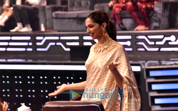 deepika padukone promotes padmavati on the sets of super dancer 4