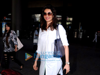 Diana Penty, Gauahar Khan and Karishma Tanna snapped at the airport