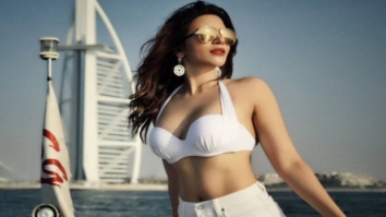 HOT! Shama Sikander poses sexily in Dubai waters