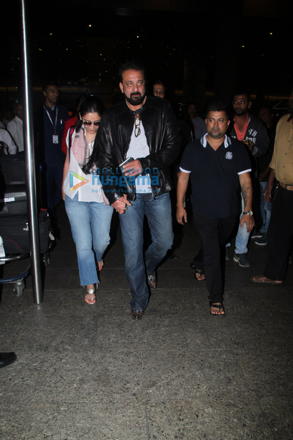 jacqueline fernandez and sanjay dutt snapped at the airport1 1