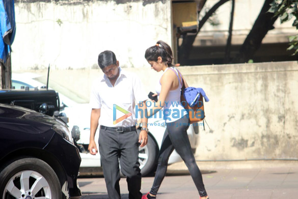 janhvi kapoor snapped at the gym 4