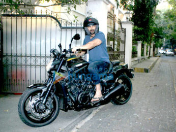 John Abraham and Iulia Vantur spotted at Bandra