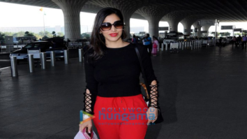Karisma Kapoor, Sridevi and others snapped at the airport