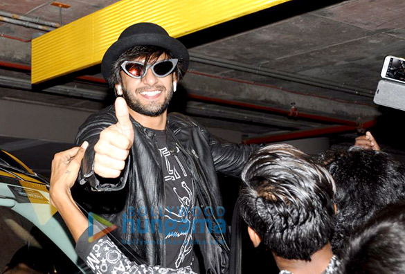 kriti sanon and ranveer singh snapped at the airport 6