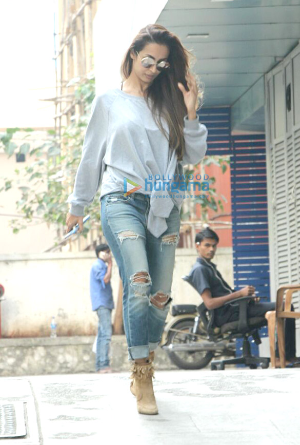 malaika arora snapped in bandra 4 2