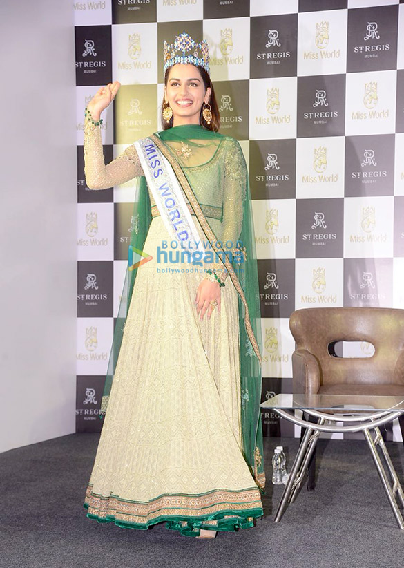 manushi chhillar snapped at a press meet 6