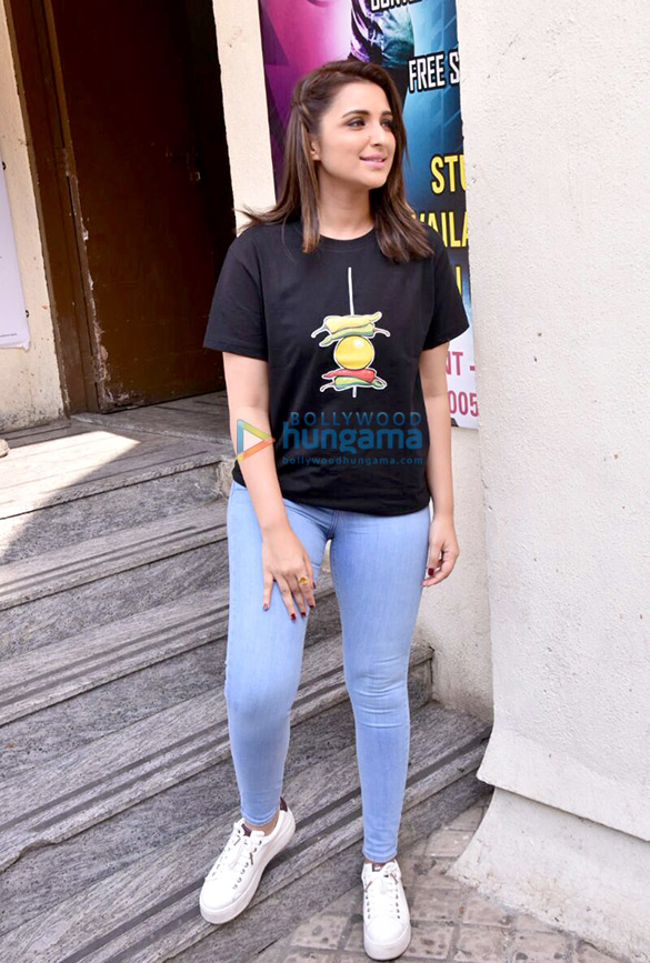 parineeti chopra snapped at the special screening of golmaal again for smile foundation at pvr juhu 4